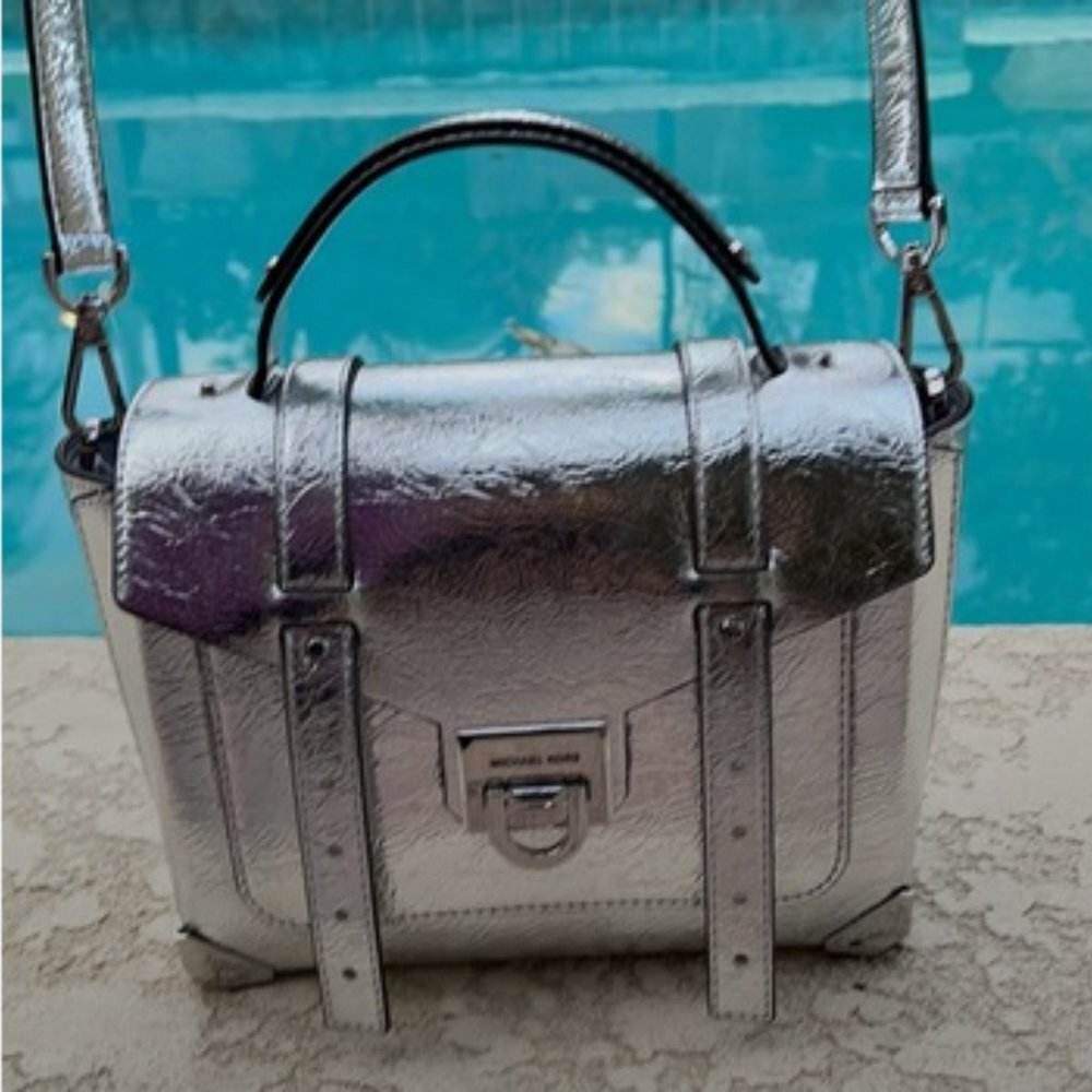 Michael Kors Manhattan Medium School Satchel - Picture 6 of 16